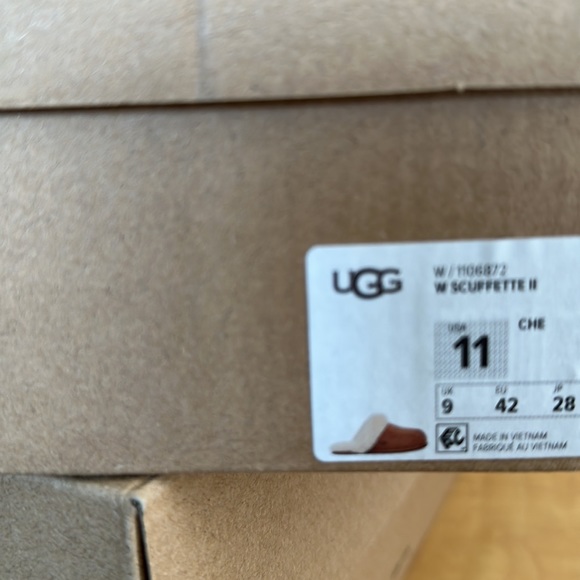 Ugg Women’s Scuffette Slipper - Picture 7 of 7